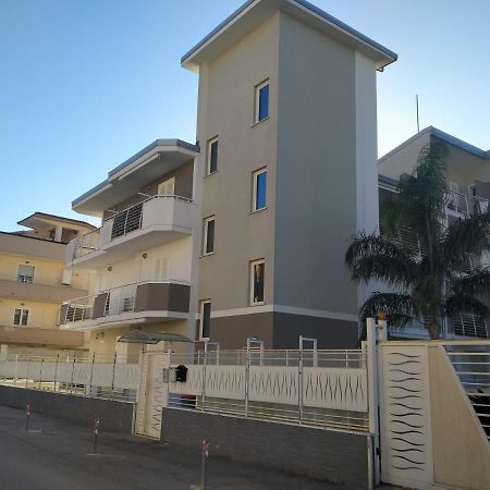 B&B White One San Prisco Екстериор снимка