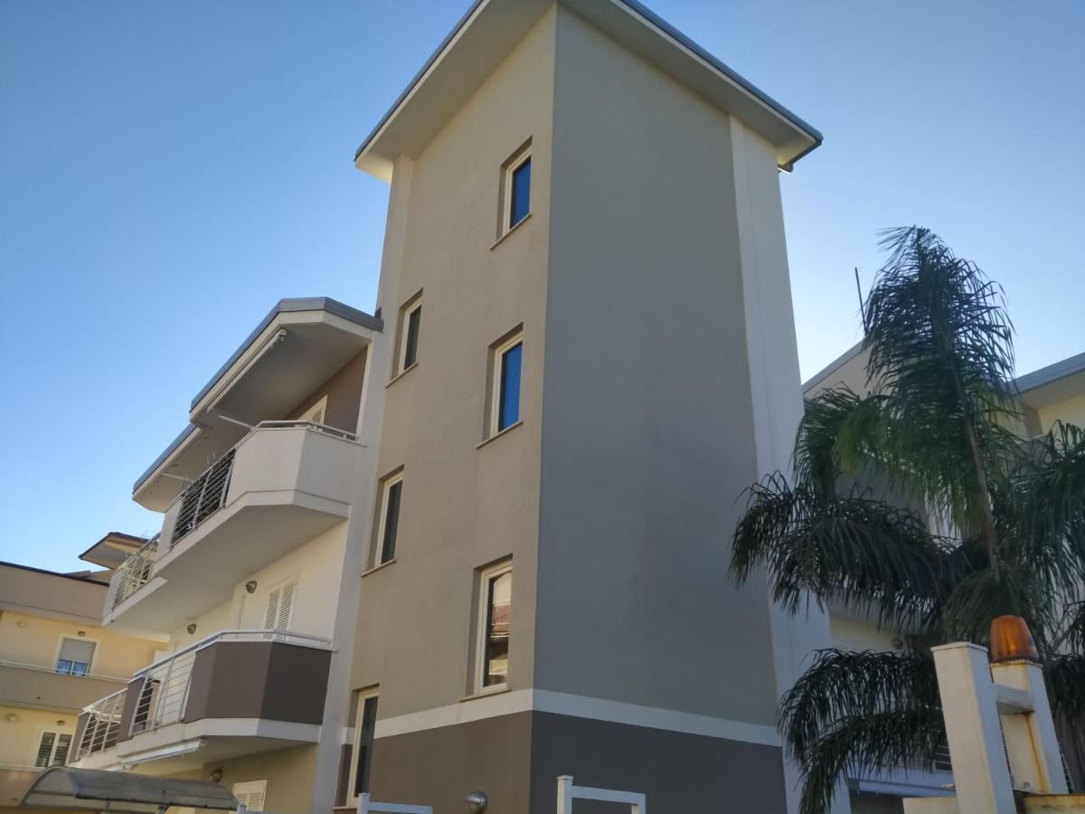 B&B White One San Prisco Екстериор снимка