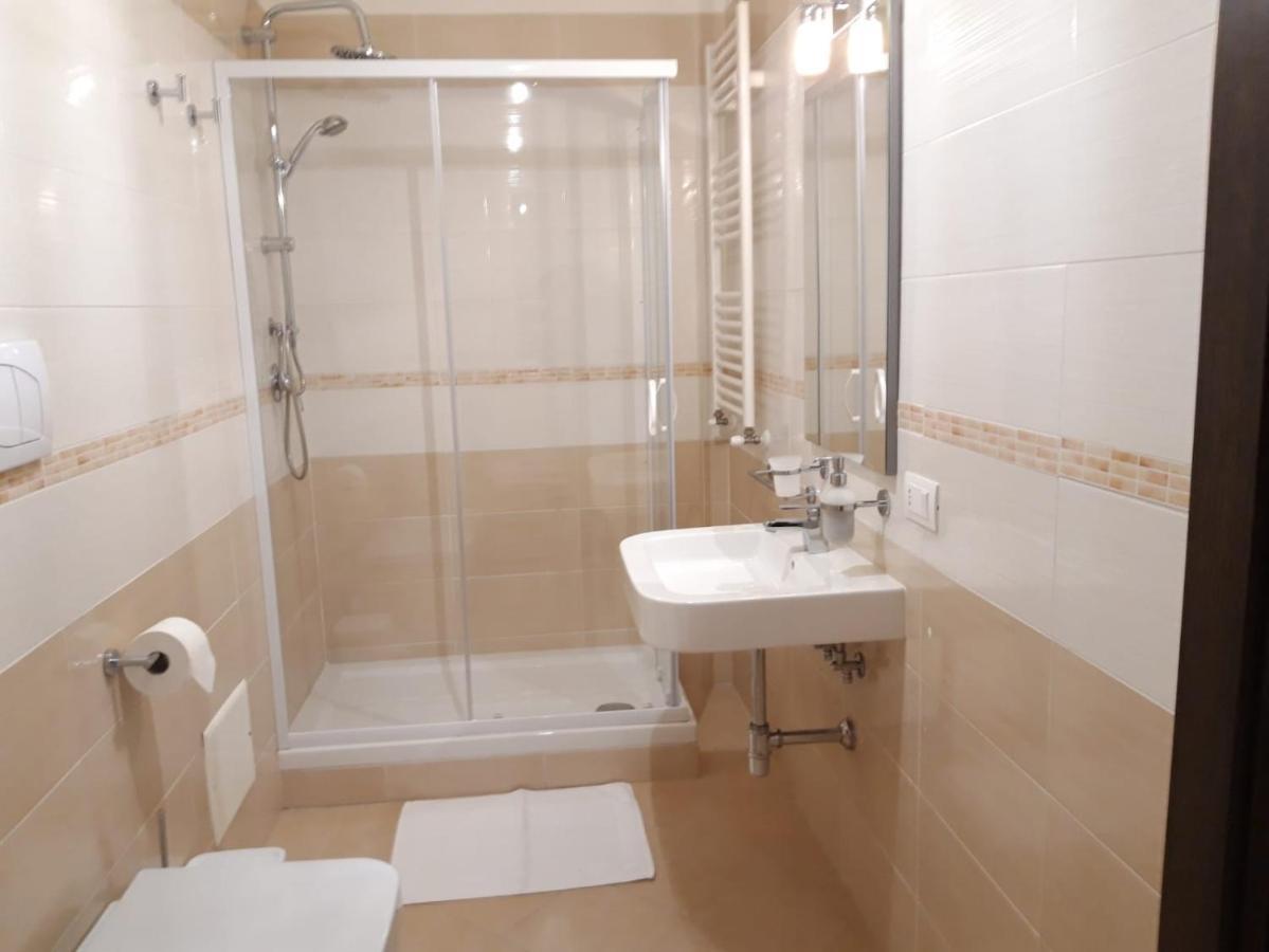 B&B White One San Prisco Екстериор снимка